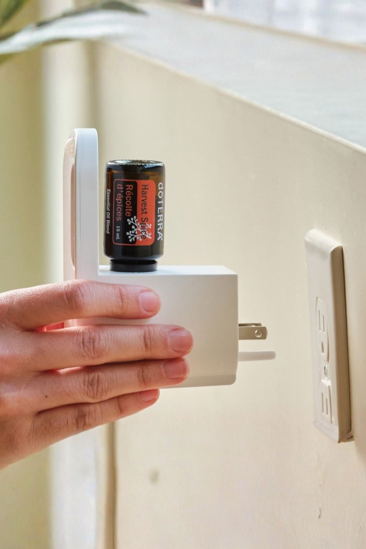 dōTERRA Myst Plug-in Diffuser with Harvest Spice
